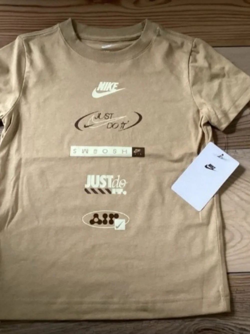 Nike Boys  Tee & Cargo  Joggers Outfit Size 4(NWT)